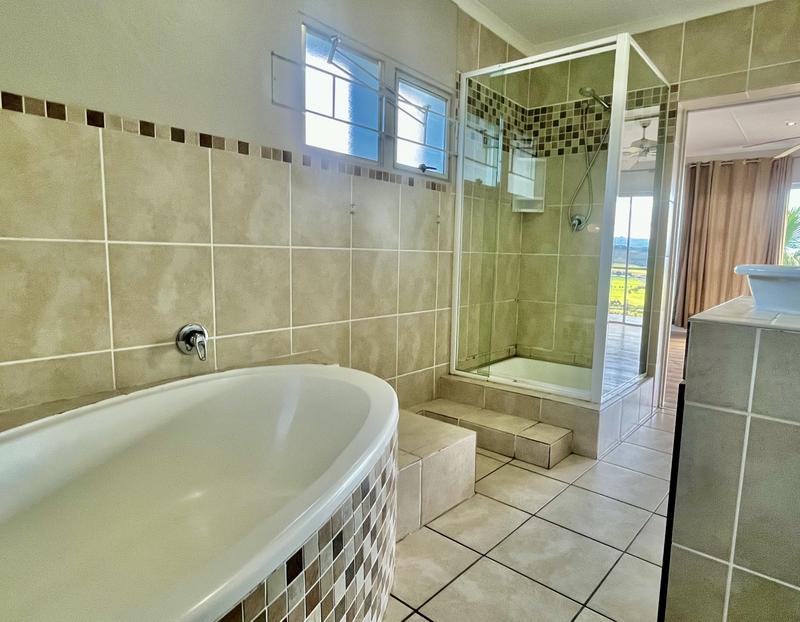 4 Bedroom Property for Sale in Fraaiuitsig Western Cape